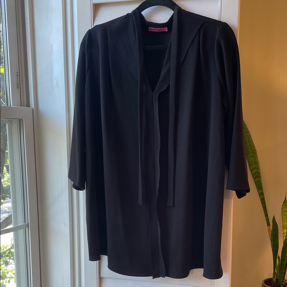 Maternal America Tie Neck Drappy Blouse SzS Minimalist Career Office Flowy